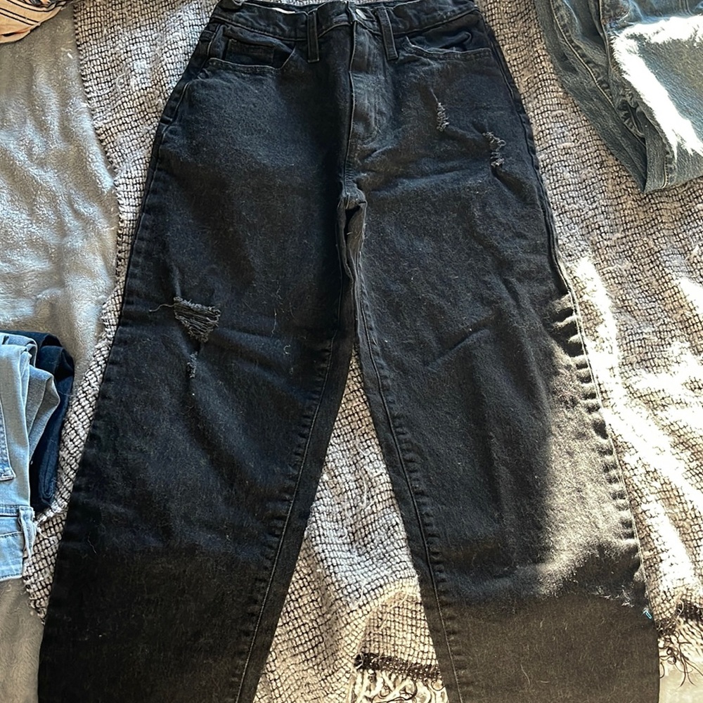 Wide legged jeans